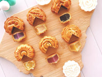 Mooncakes and pastries tasting box for bulk orders. NO gift box included.