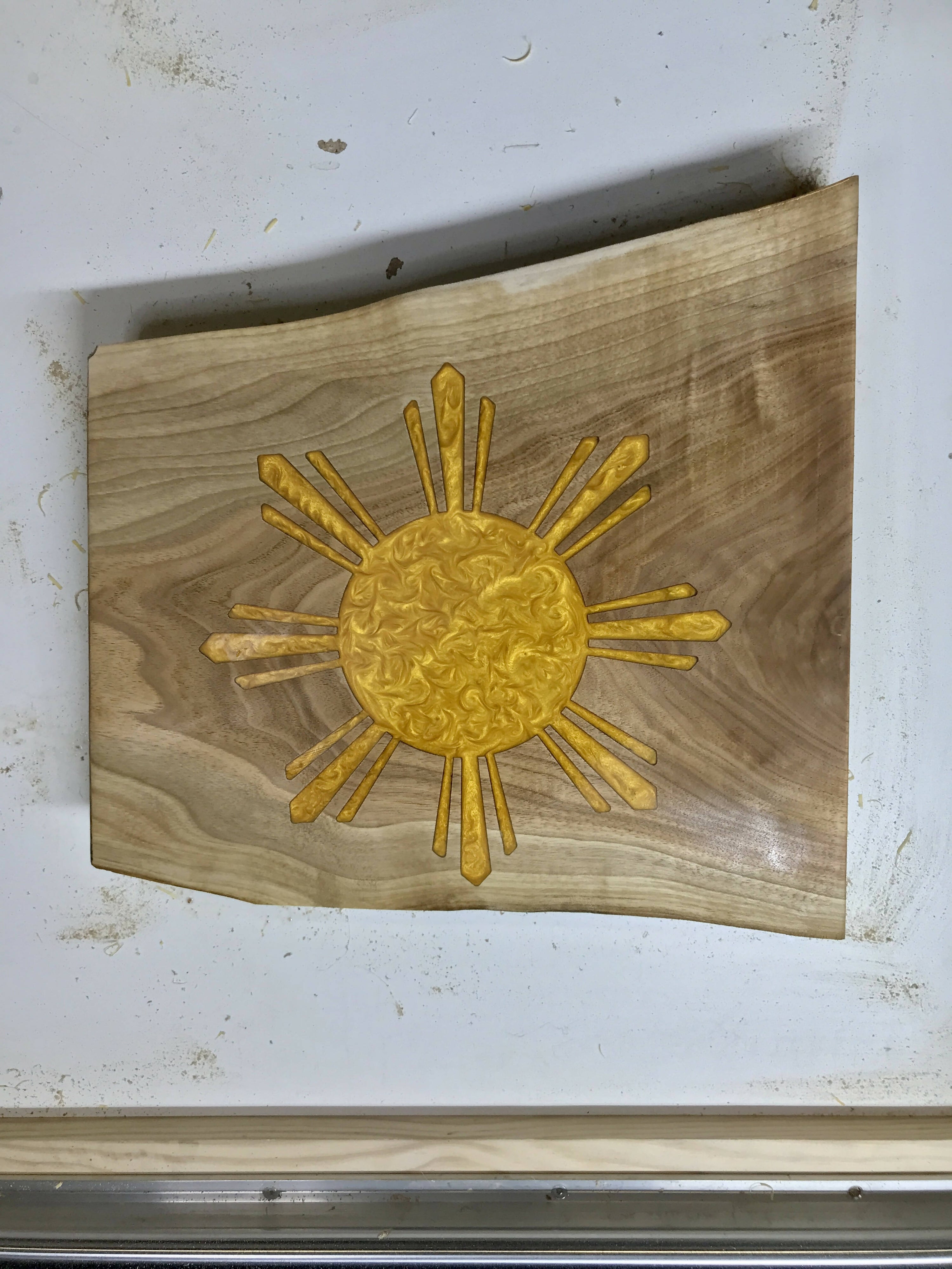 serving board / serving tray with Filipino Sun resin inlay