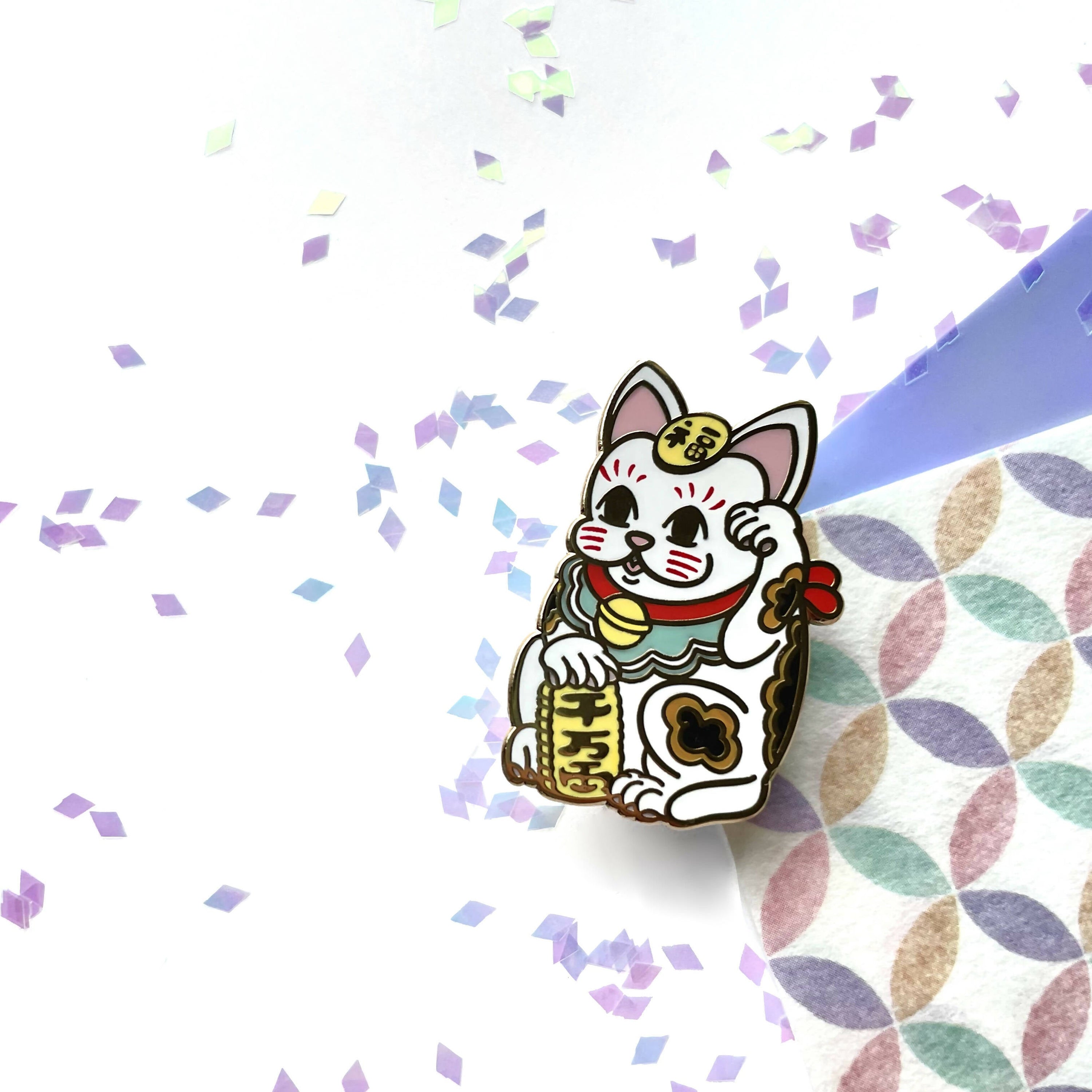 Pin White Lucky Cat Maneki Neko • Enamel Pin