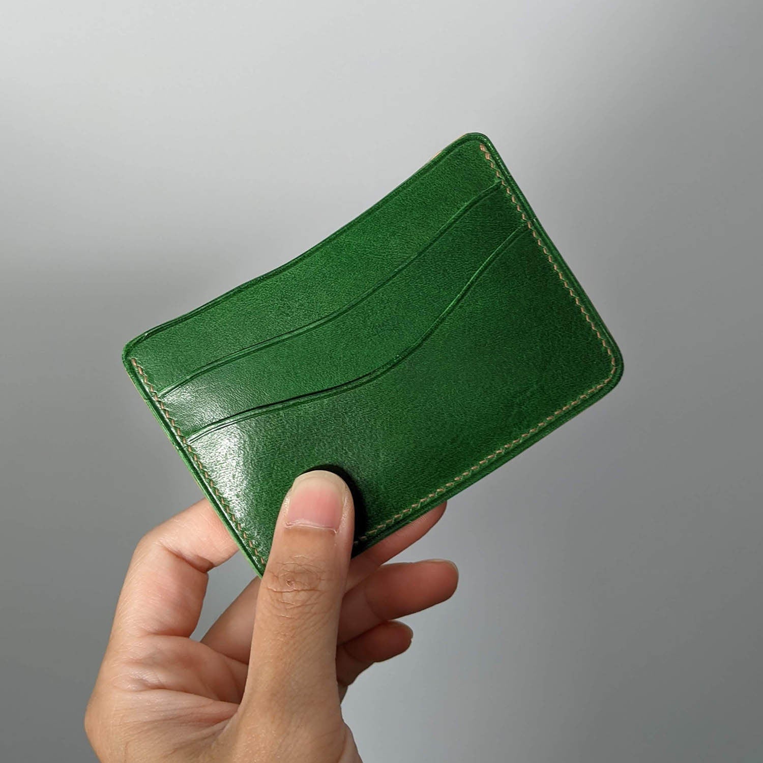 Made to Order Emerald Green and Natural Vegetable Tanned Italian Leather Minimalist Card Wallet Front Pocket Holder Brown Thread Hand Made 4 Pocket /
